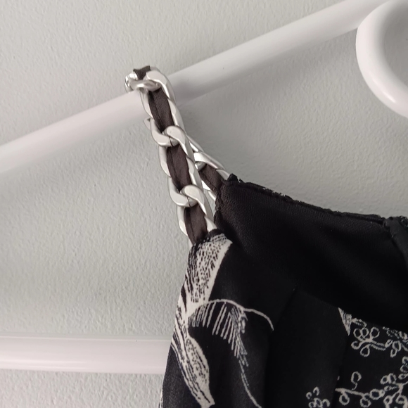 NEW White House Black Market Jacquelyn Floral Black Jumpsuit Crop Chain Detail 8 - Picture 4 of 16